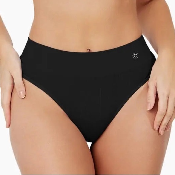 CURVEEZ Pure Shape Thong - Black - Picture 2 of 9